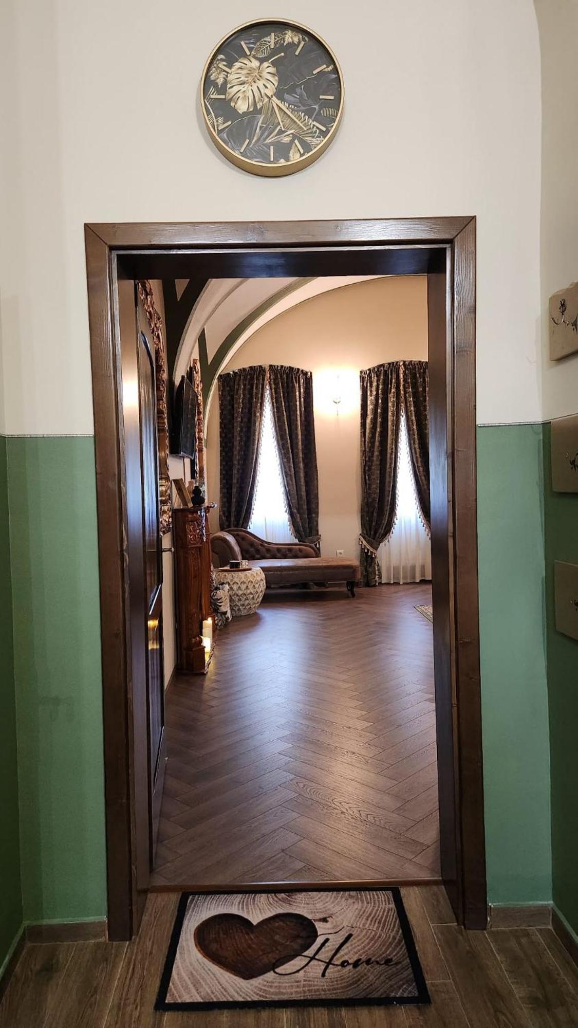 Victorian House Apartment Sibiu Bagian luar foto